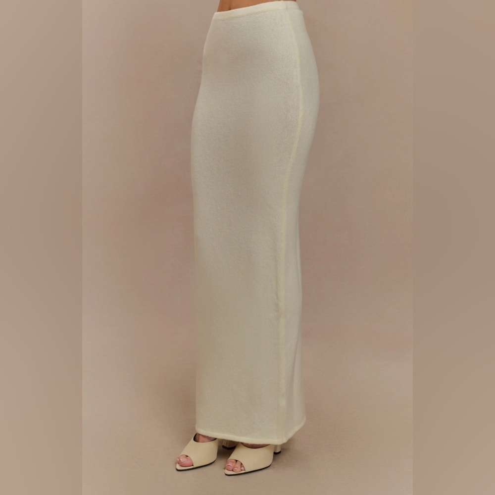 MESHKI Elise Knit Maxi Skirt - Picture 12 of 13